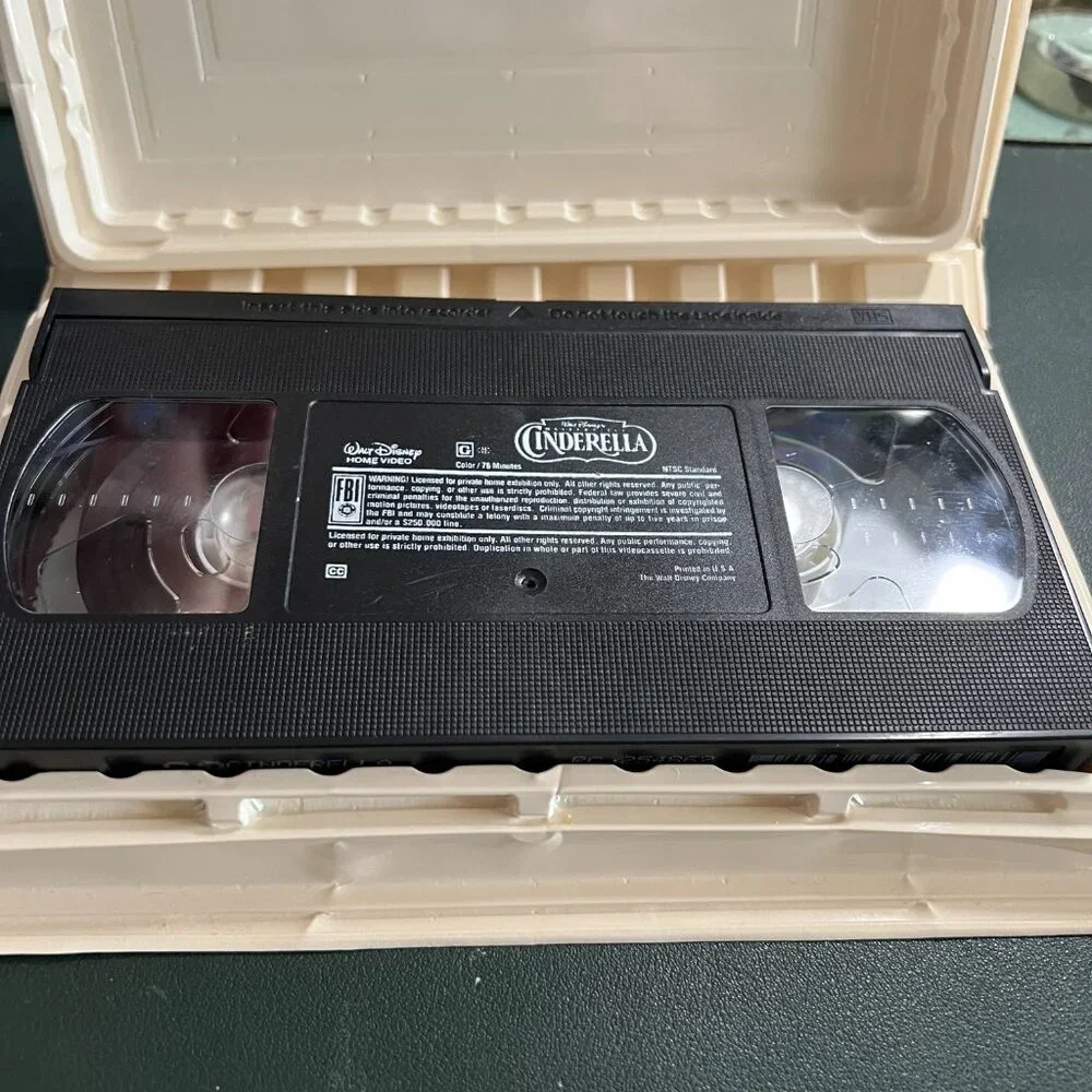 Disney VHS - Cinderella (1995) - Masterpiece Collection - 5265-1 First Pressing